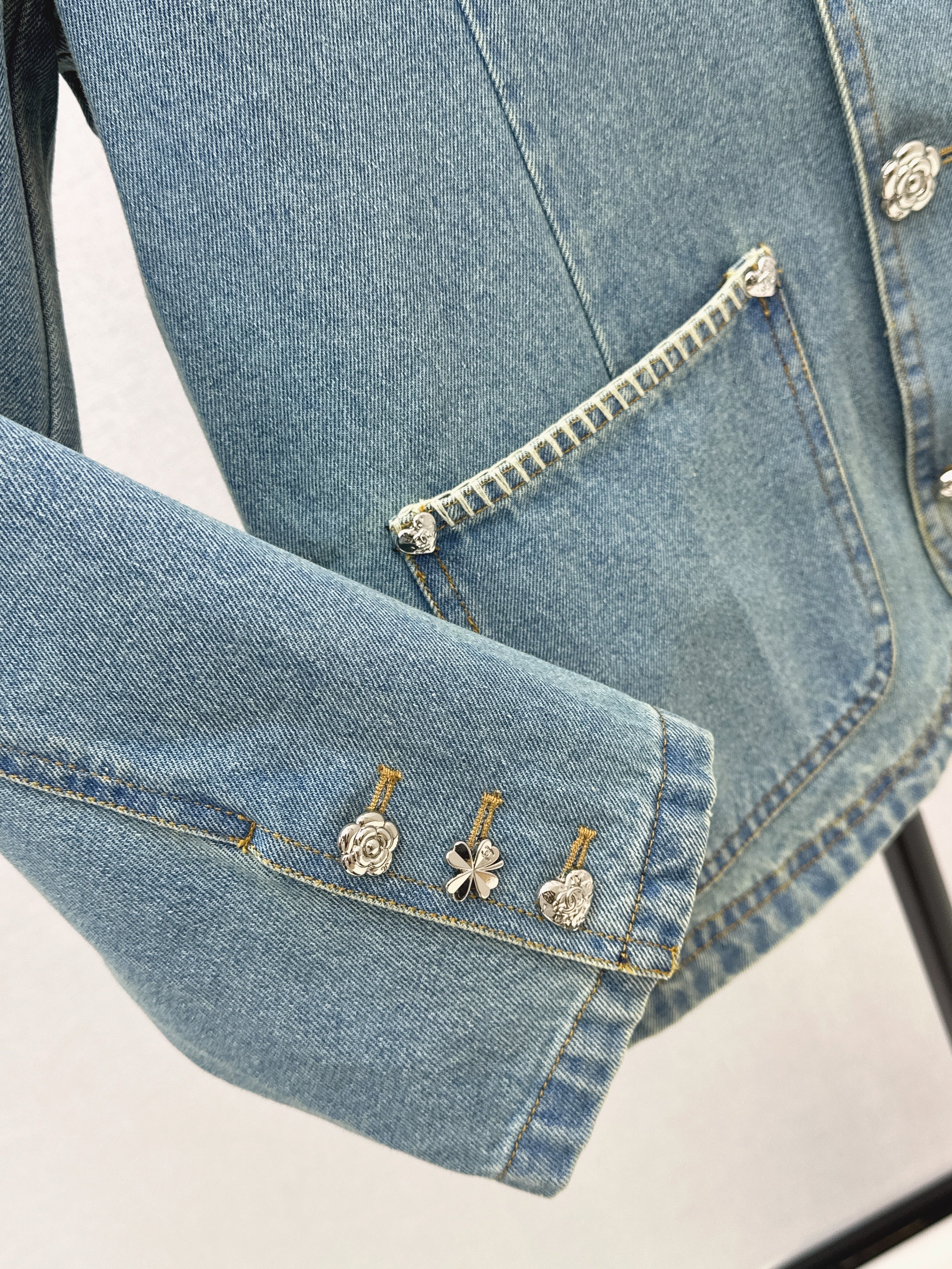26SS New Arrival Denim Jacket with Overlock Trim