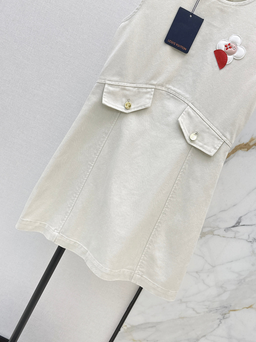 26SS Embroidered Sleeveless Dress