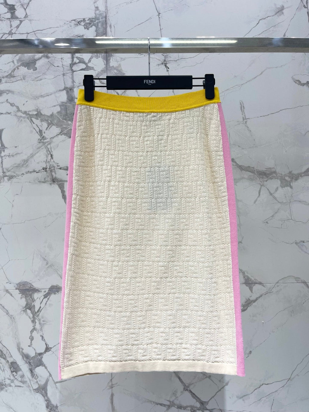 All-over letter print 3D knit top + skirt