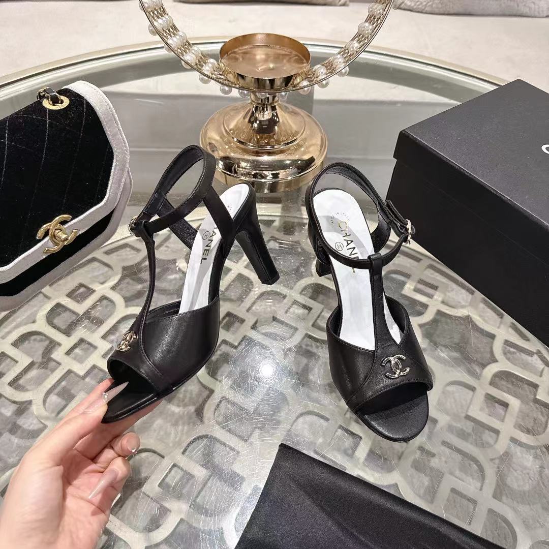 26 NEW: Platform High-Heel Sandals