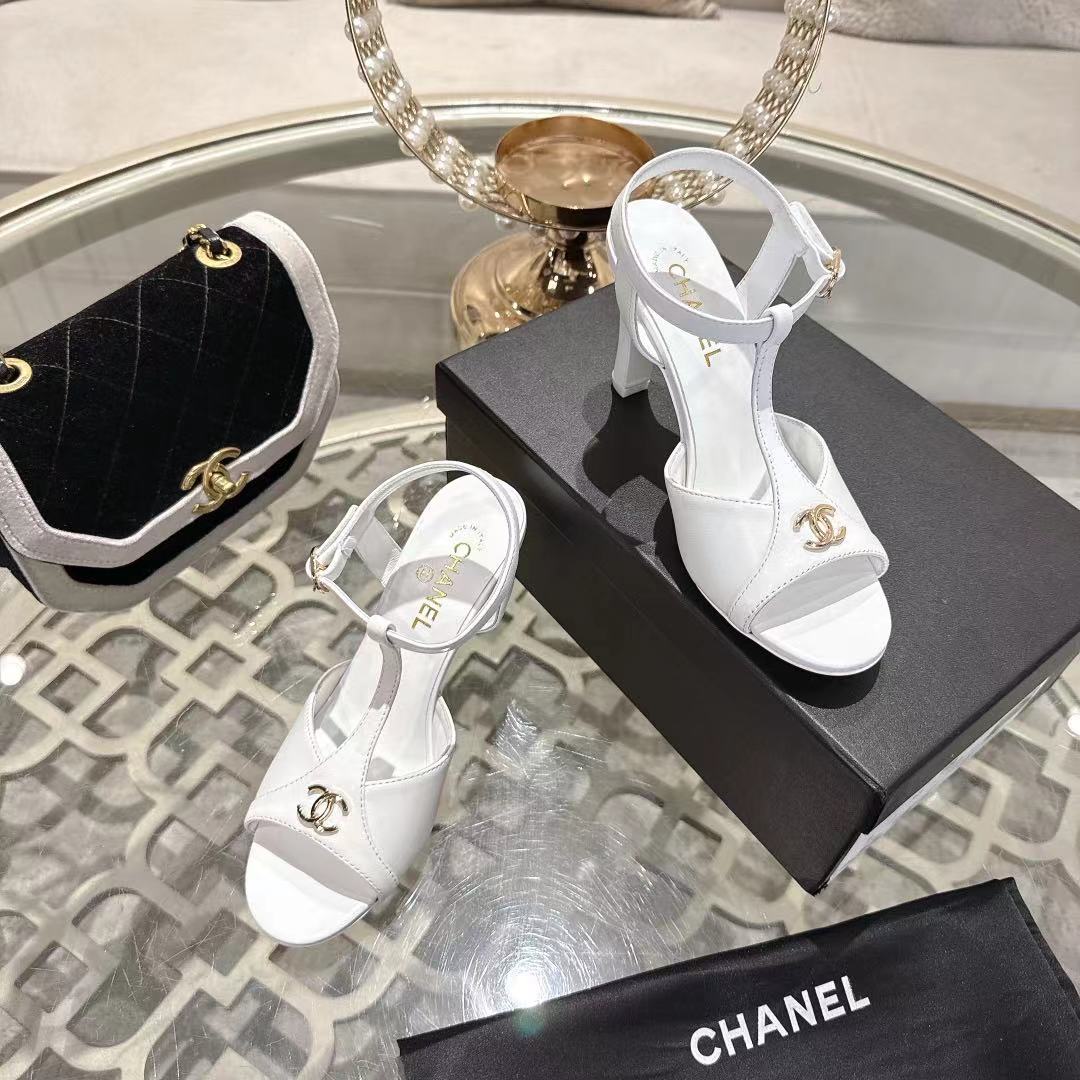 26 NEW: Platform High-Heel Sandals