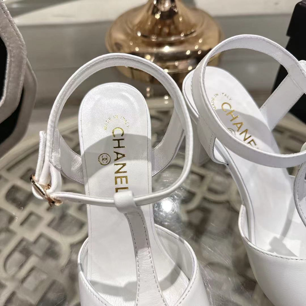 26 NEW: Platform High-Heel Sandals