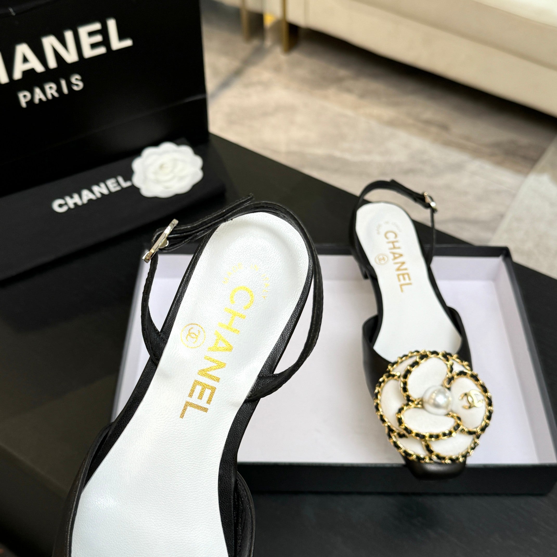 Camellia Mary Jane Flats