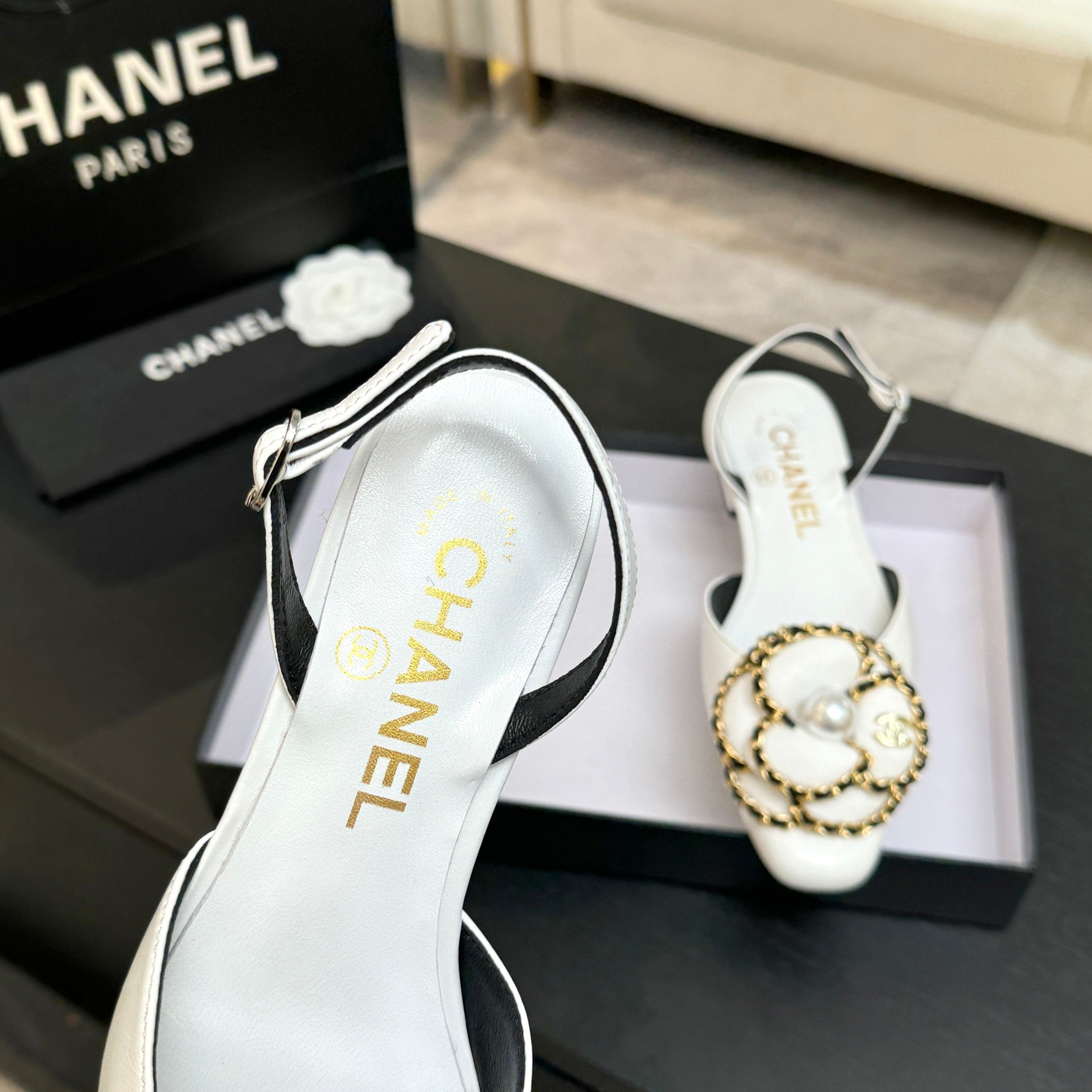 Camellia Mary Jane Flats
