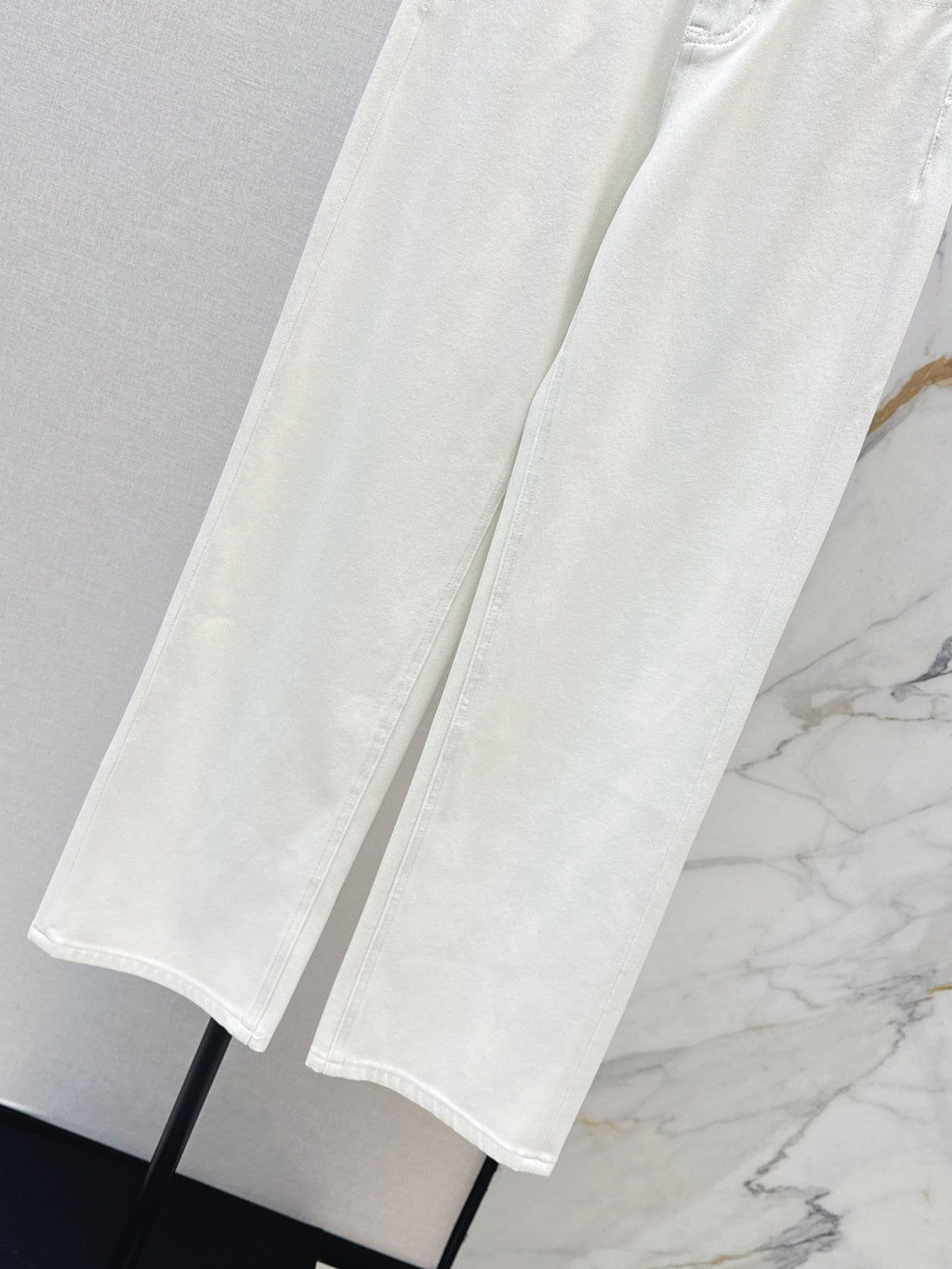 26SS New Straight-Leg Jeans