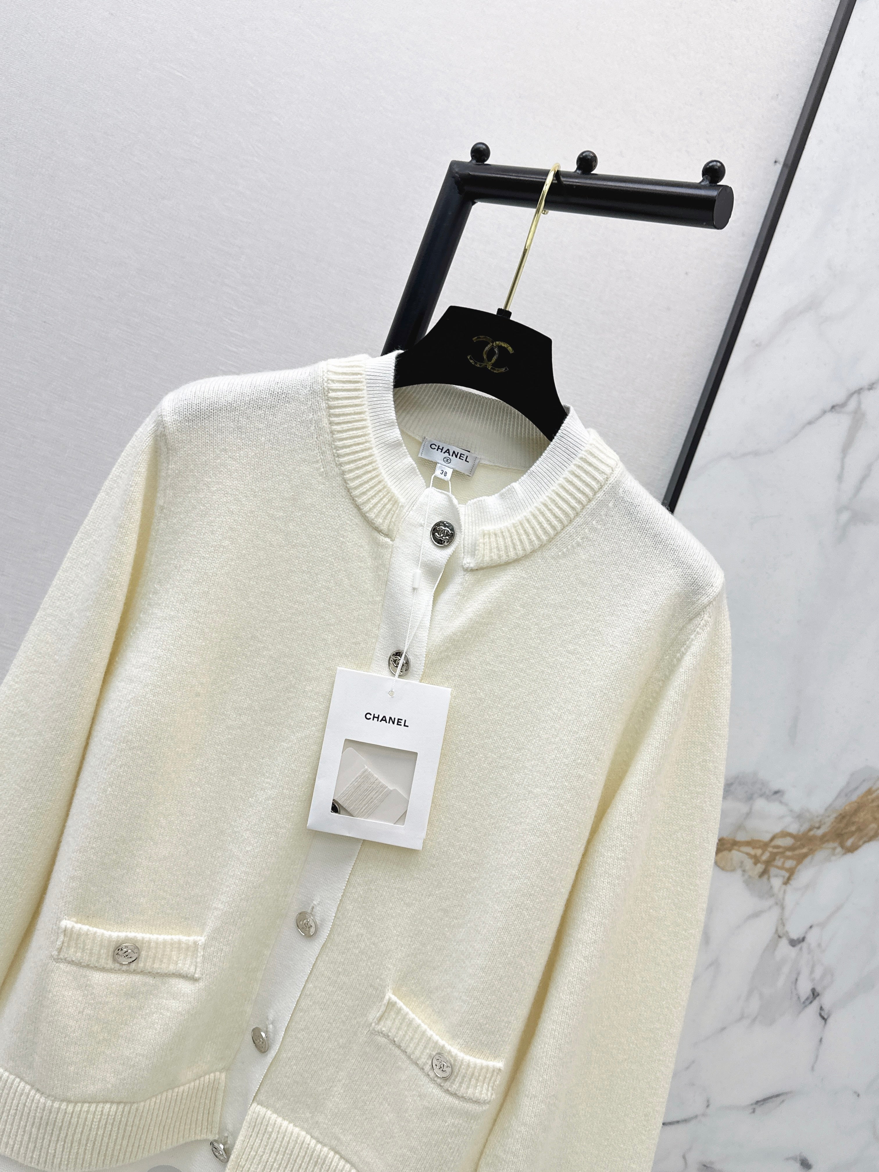 26SS Crew-Neck Cardigan with Contrast Placket Design