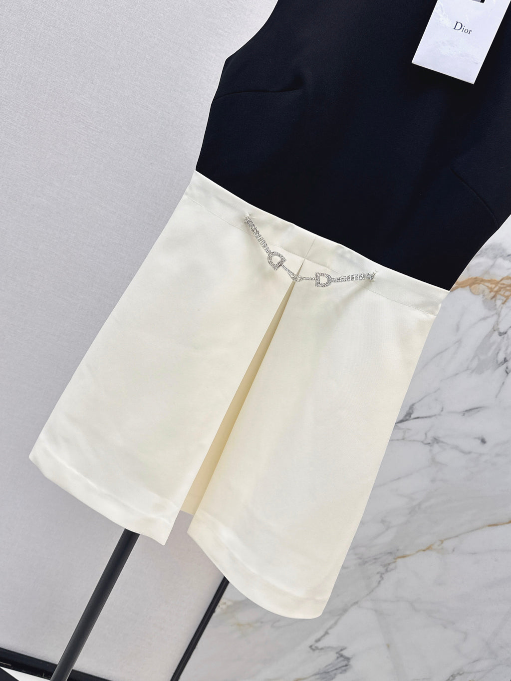 26SS Black & White Color-block Sleeveless Dress