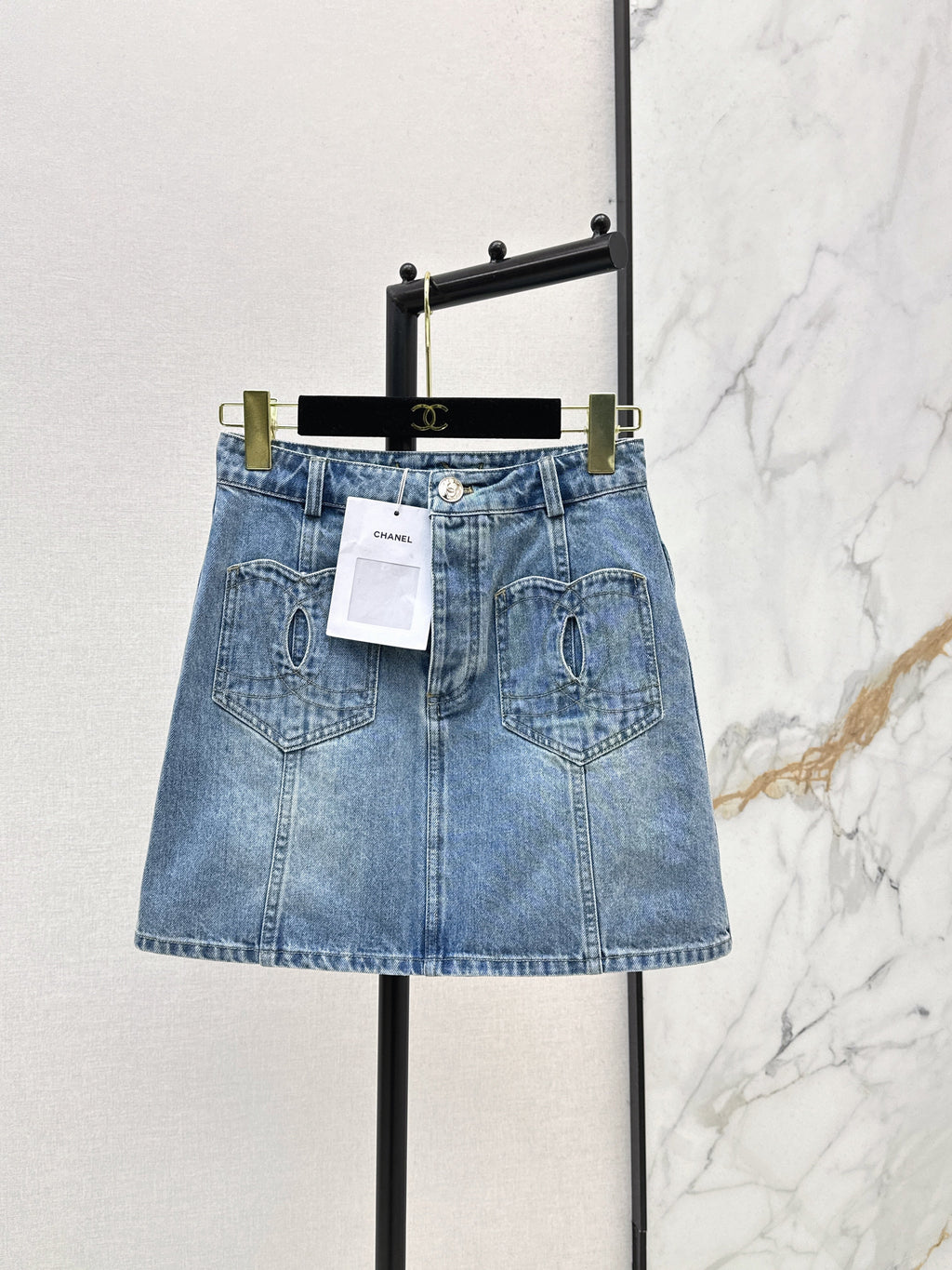 26NEW Pocket-Detail Denim Mini Skirt