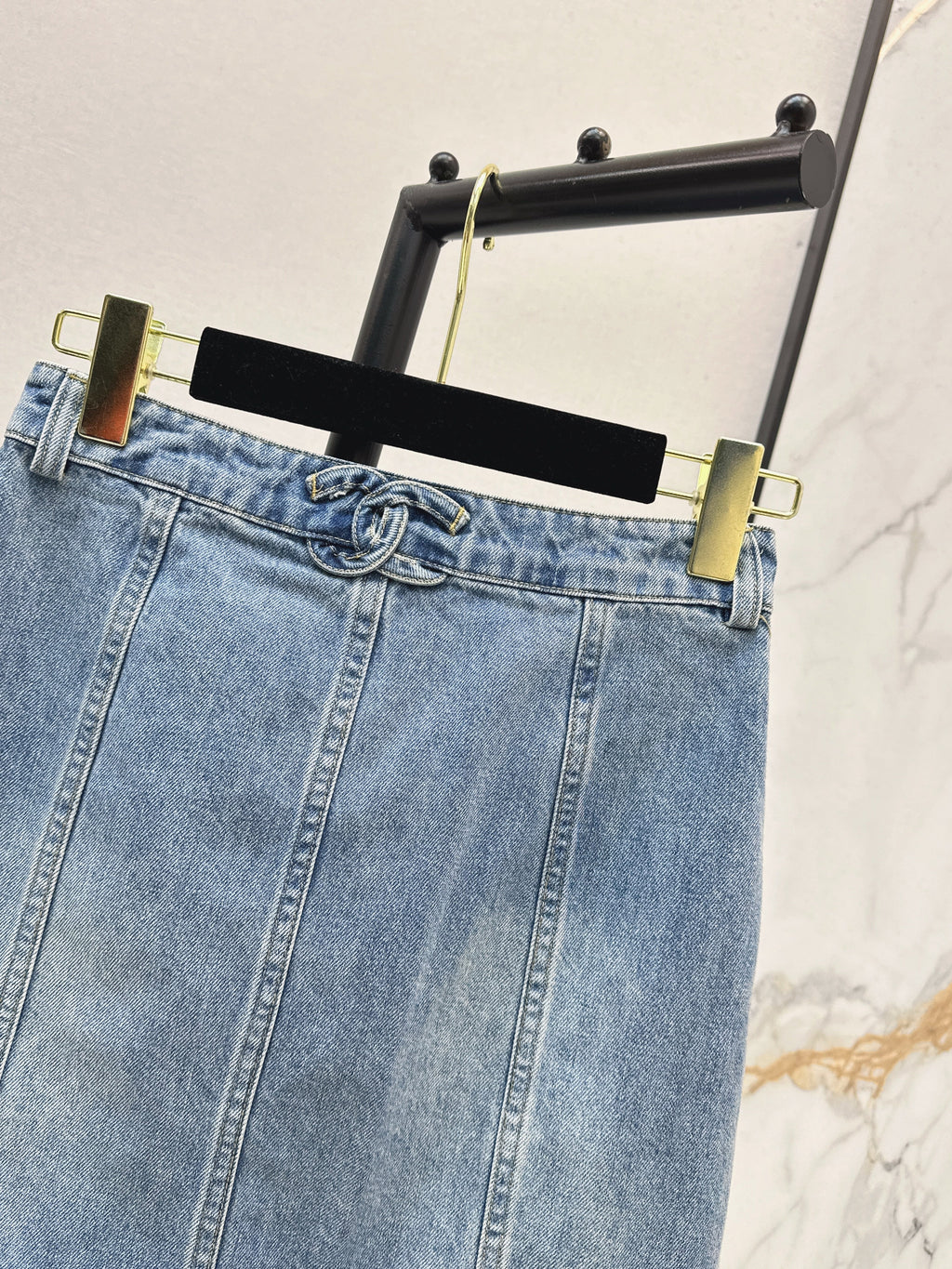26NEW Pocket-Detail Denim Mini Skirt