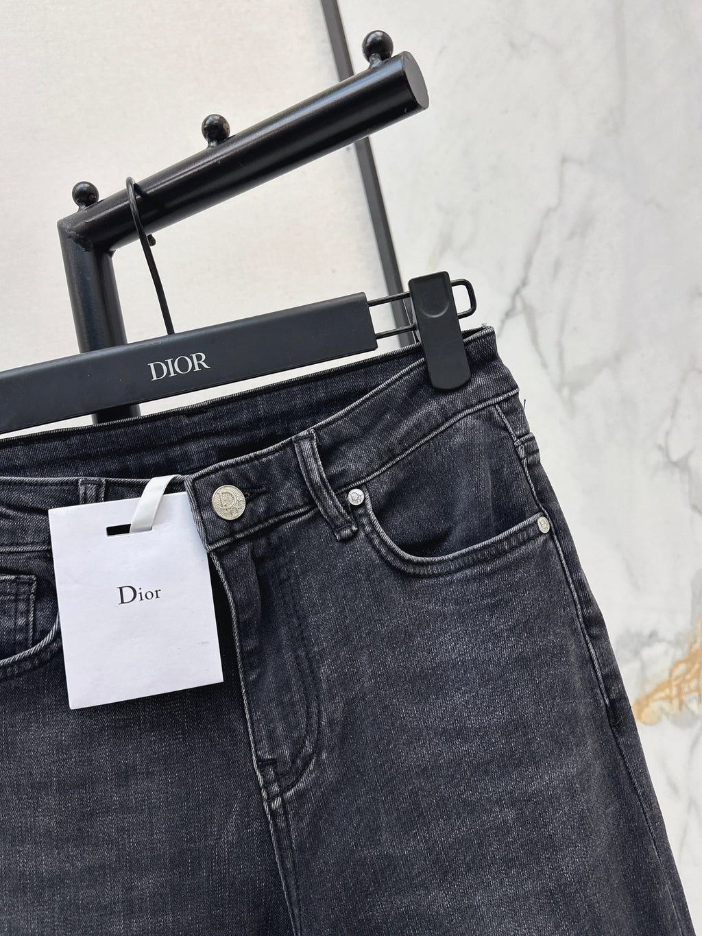 26SS New Slim-Fit Flared Jeans