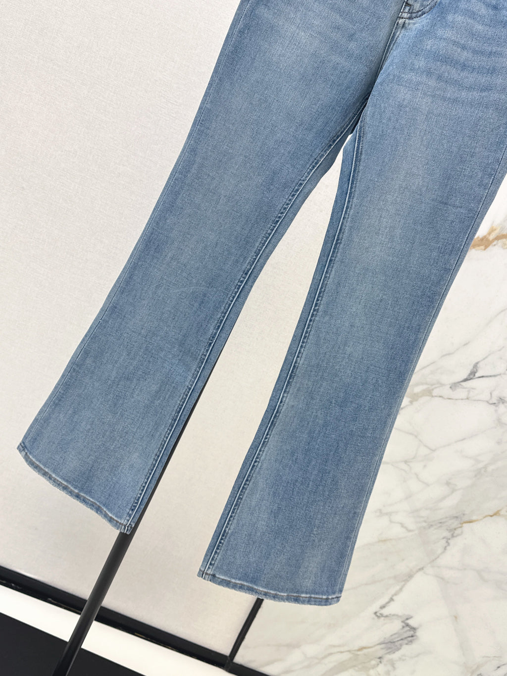 26SS Early Spring Latest Style: Slim-Fit Flared Jeans