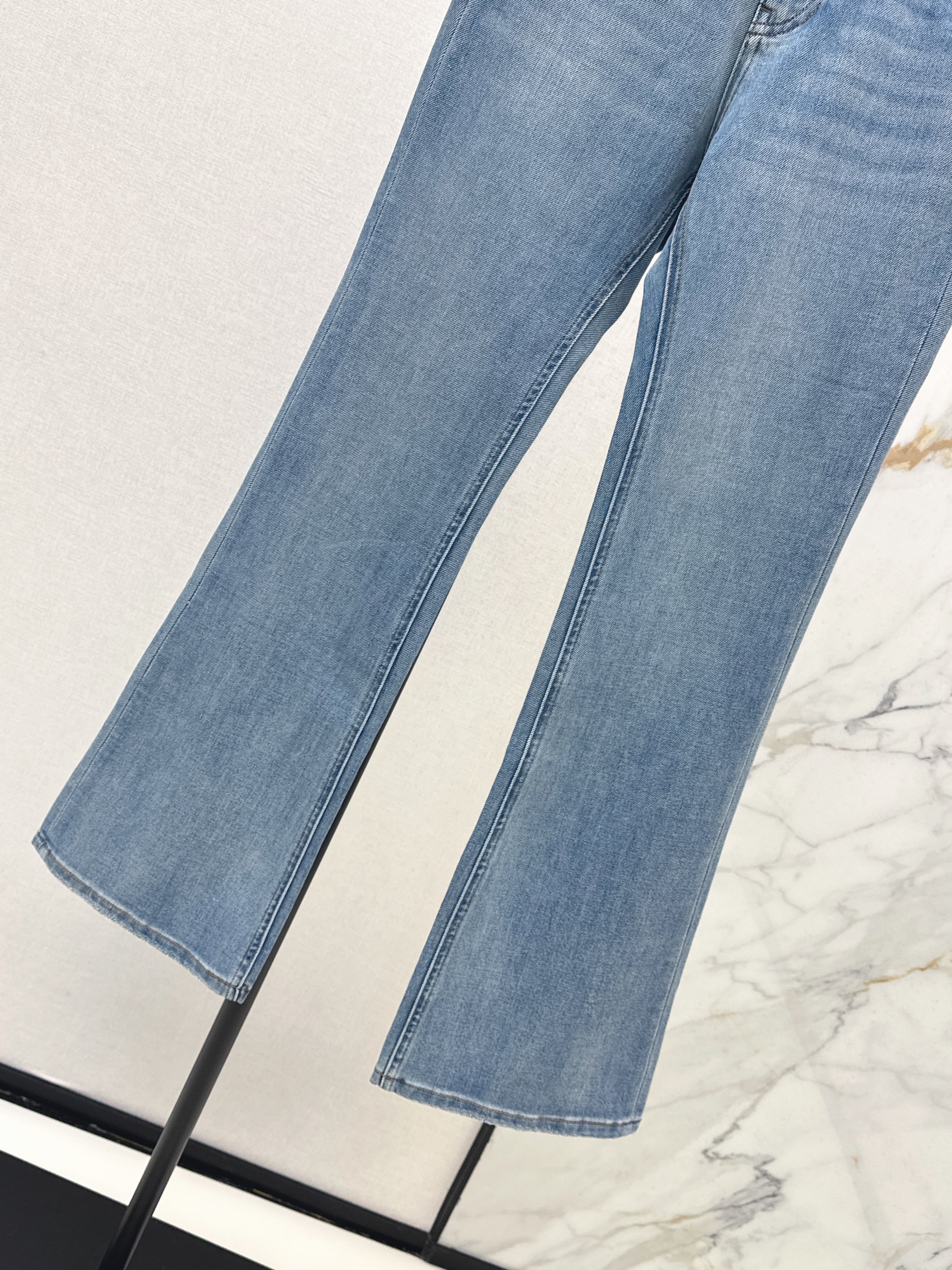 26SS Early Spring Latest Style: Slim-Fit Flared Jeans