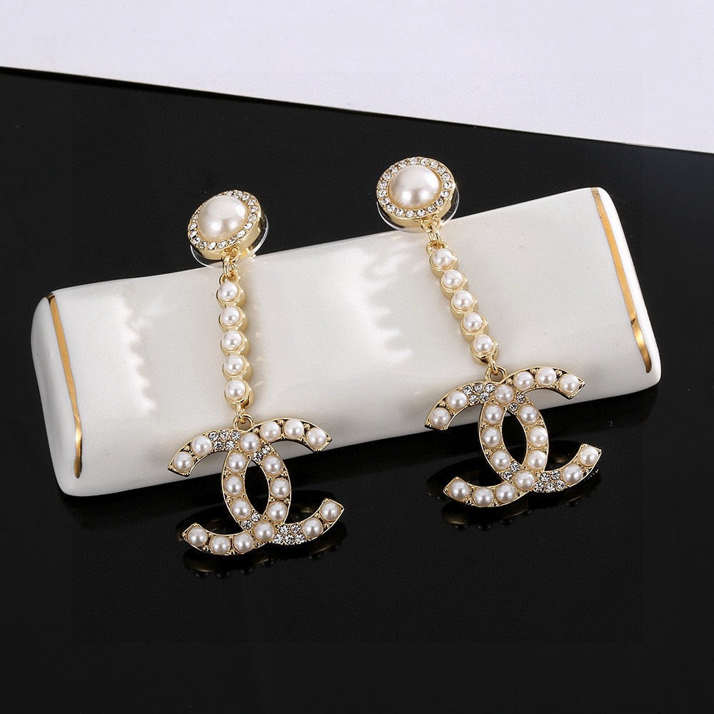 New pearl earrings