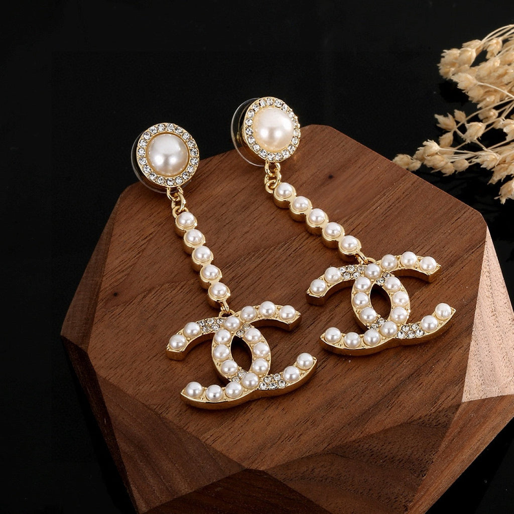 New pearl earrings