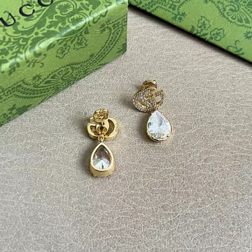 High-end diamond stud earrings
