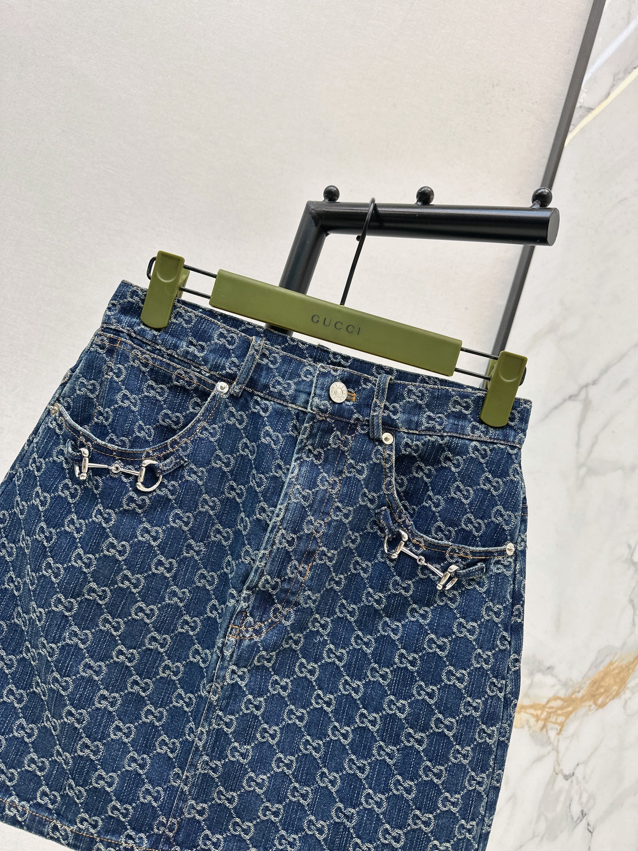 26SS New Jacquard Horseshoe Buckle Denim Midi Skirt