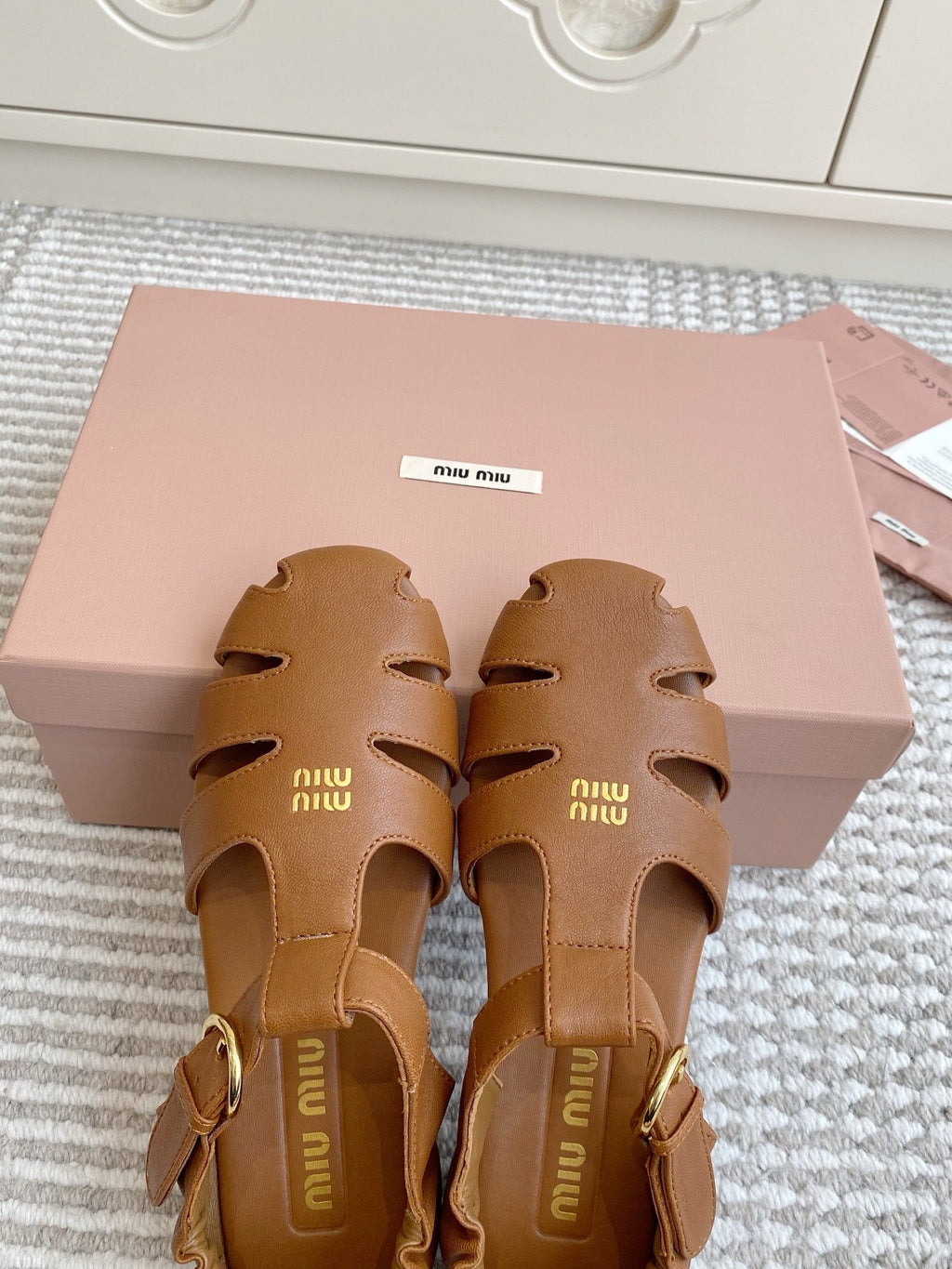 Super soft openwork Roman sandals