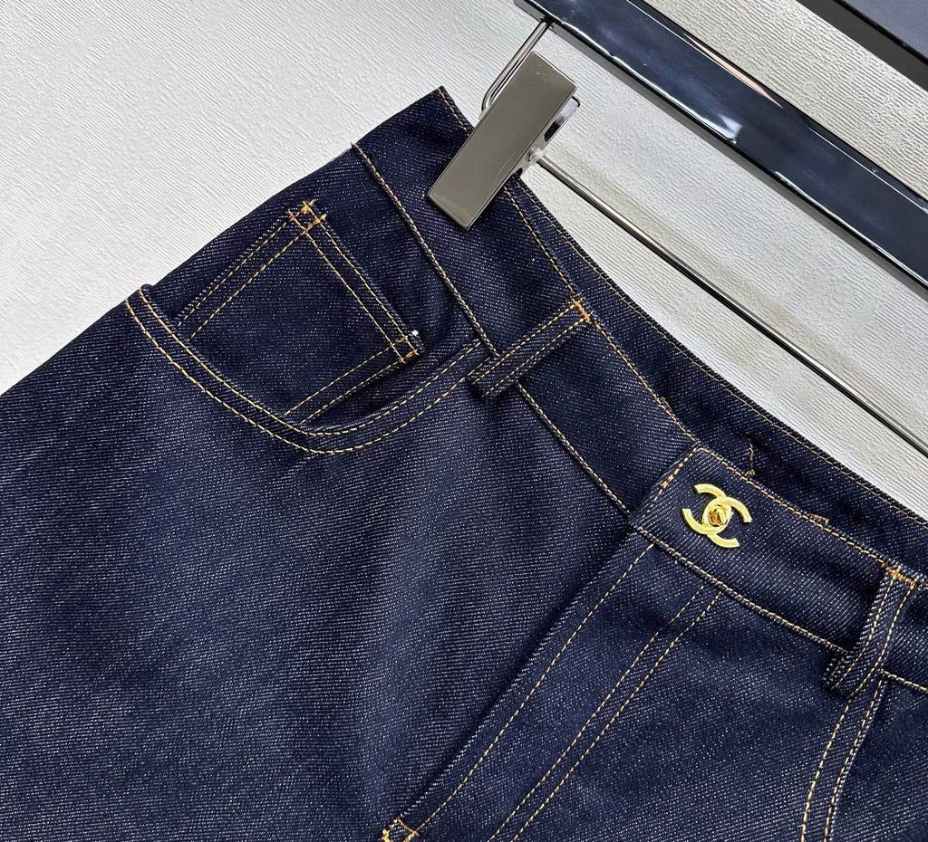 26SS New Embroidered Backpack Button Denim Shorts
