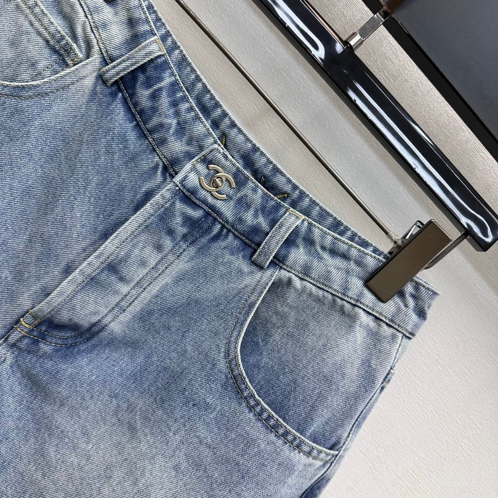 26SS New Embroidered Backpack Button Denim Shorts