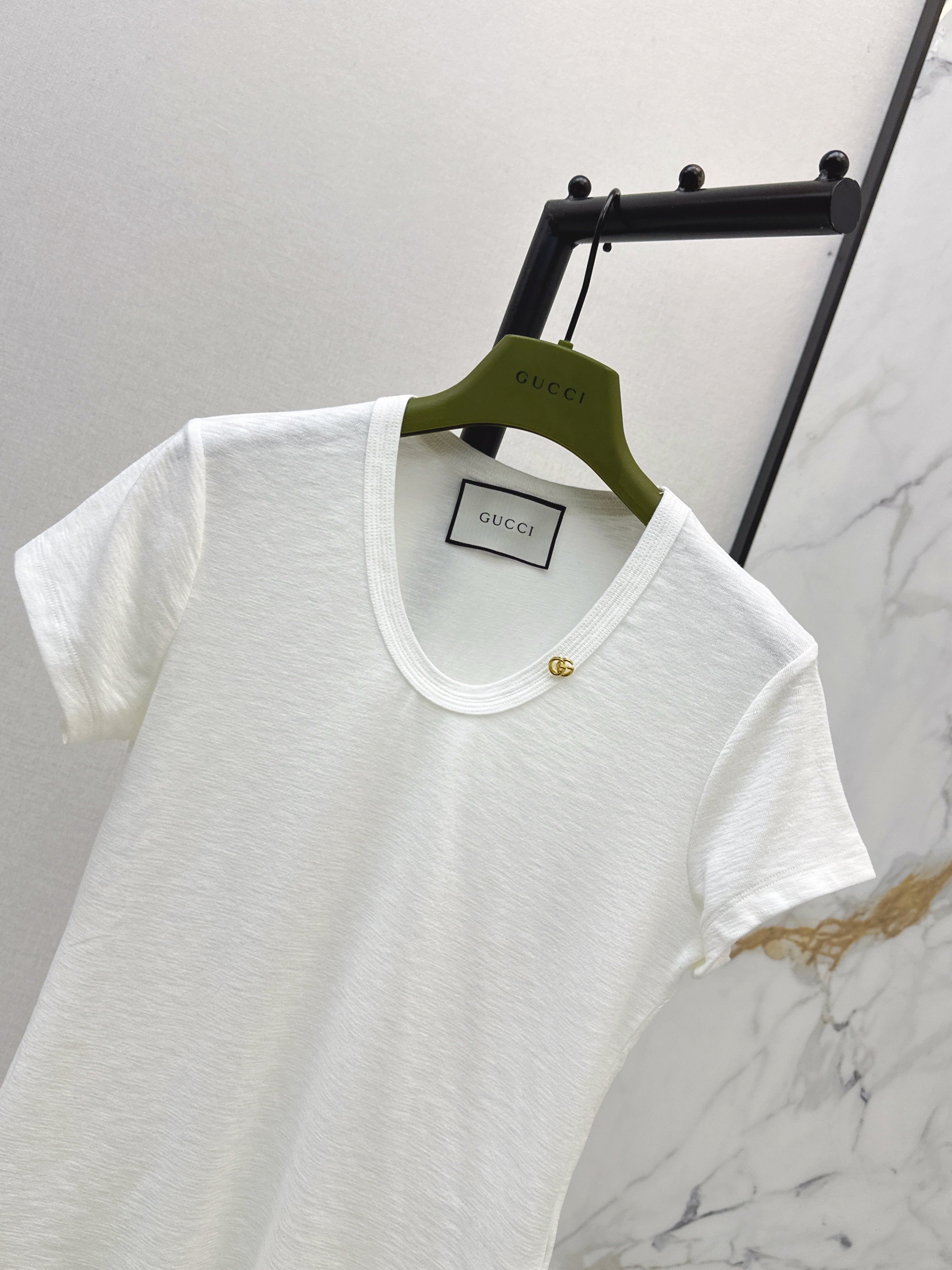 26SS Hardware-Decorated U-Neck T-Shirt