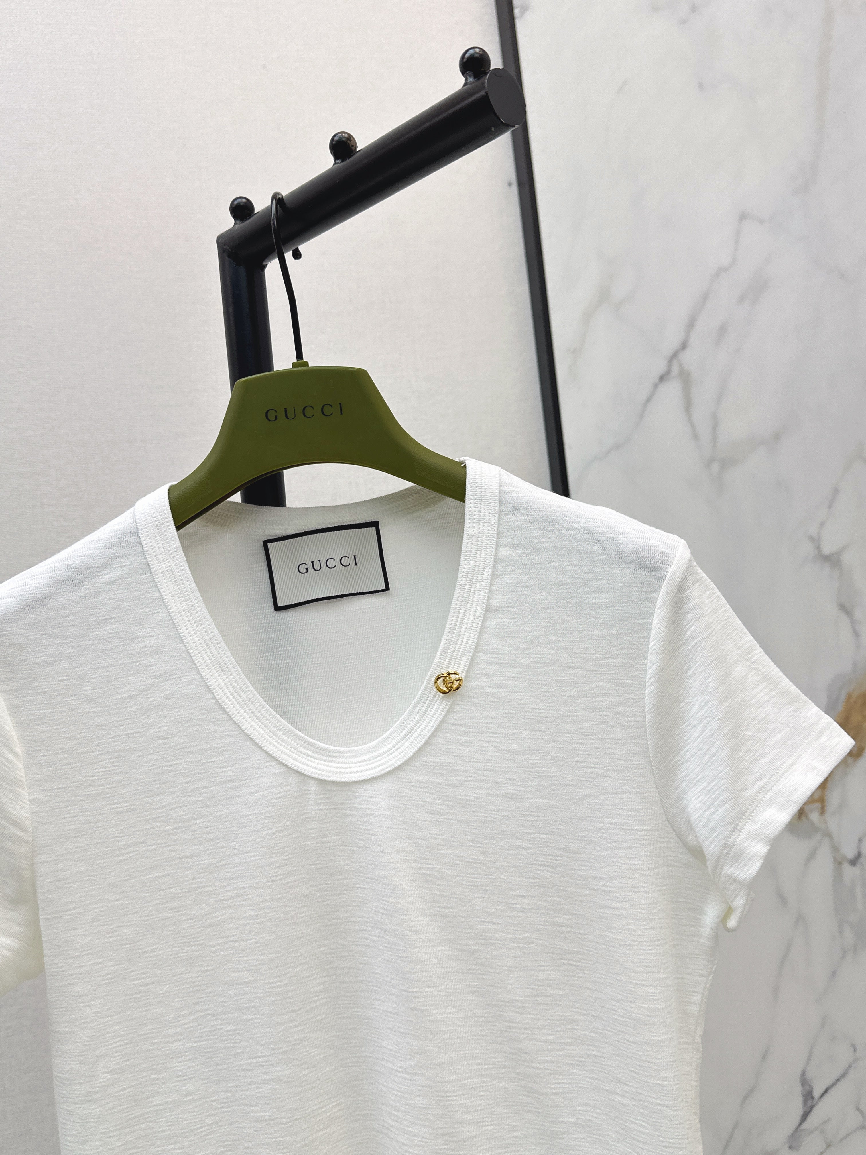 26SS Hardware-Decorated U-Neck T-Shirt