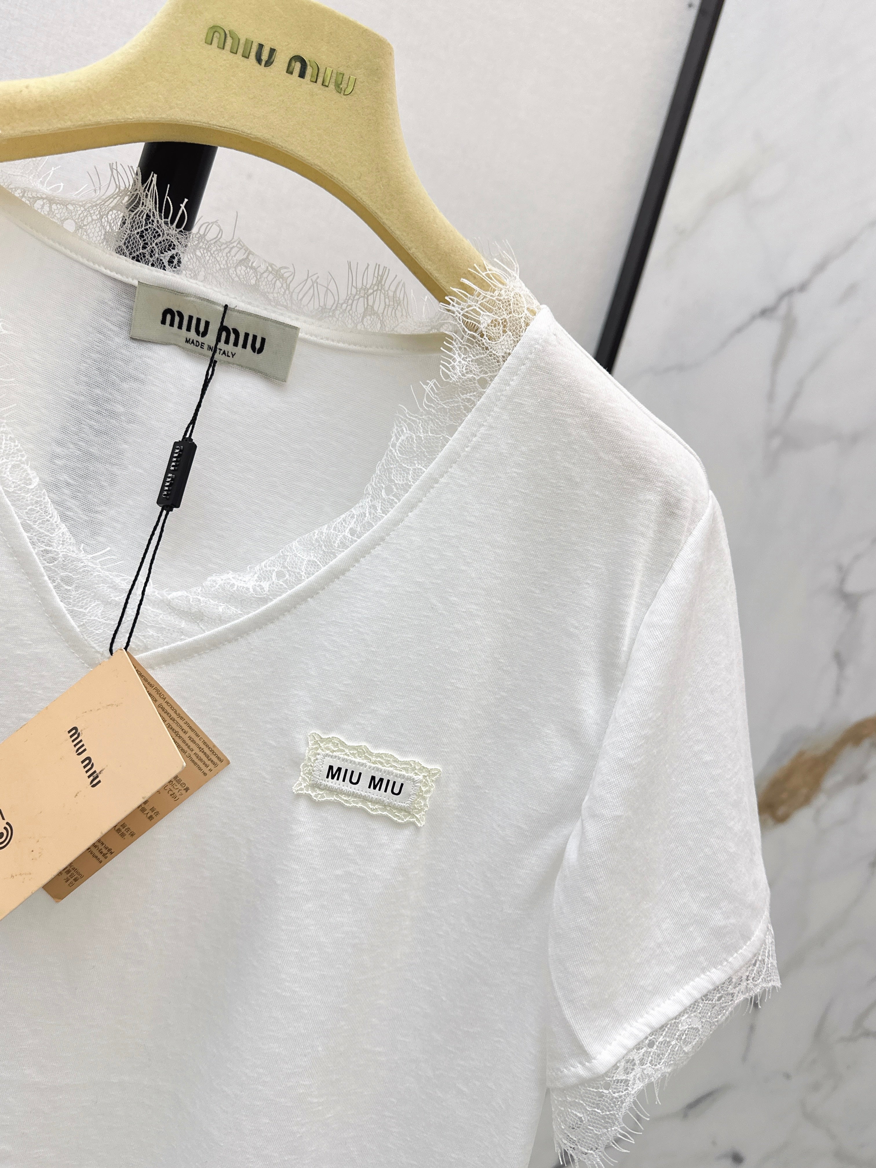 26SS New Lace-Trimmed V-Neck T-Shirt