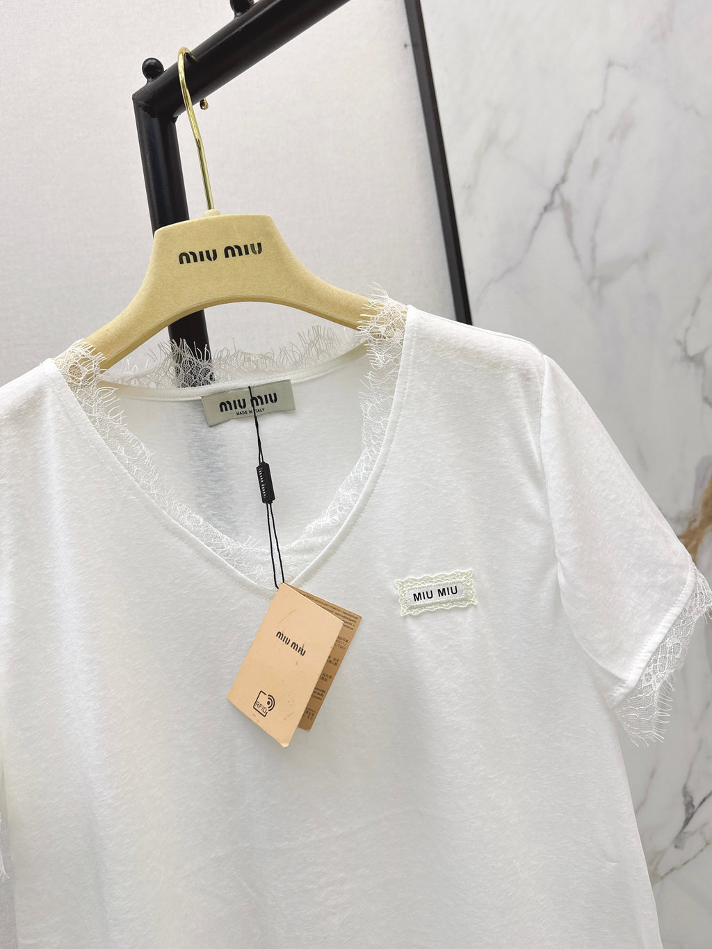 26SS New Lace-Trimmed V-Neck T-Shirt