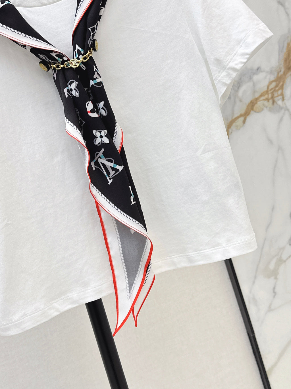 26SS New Arrival: Short-Length T-Shirt with Printed Silk Scarf Embellishment