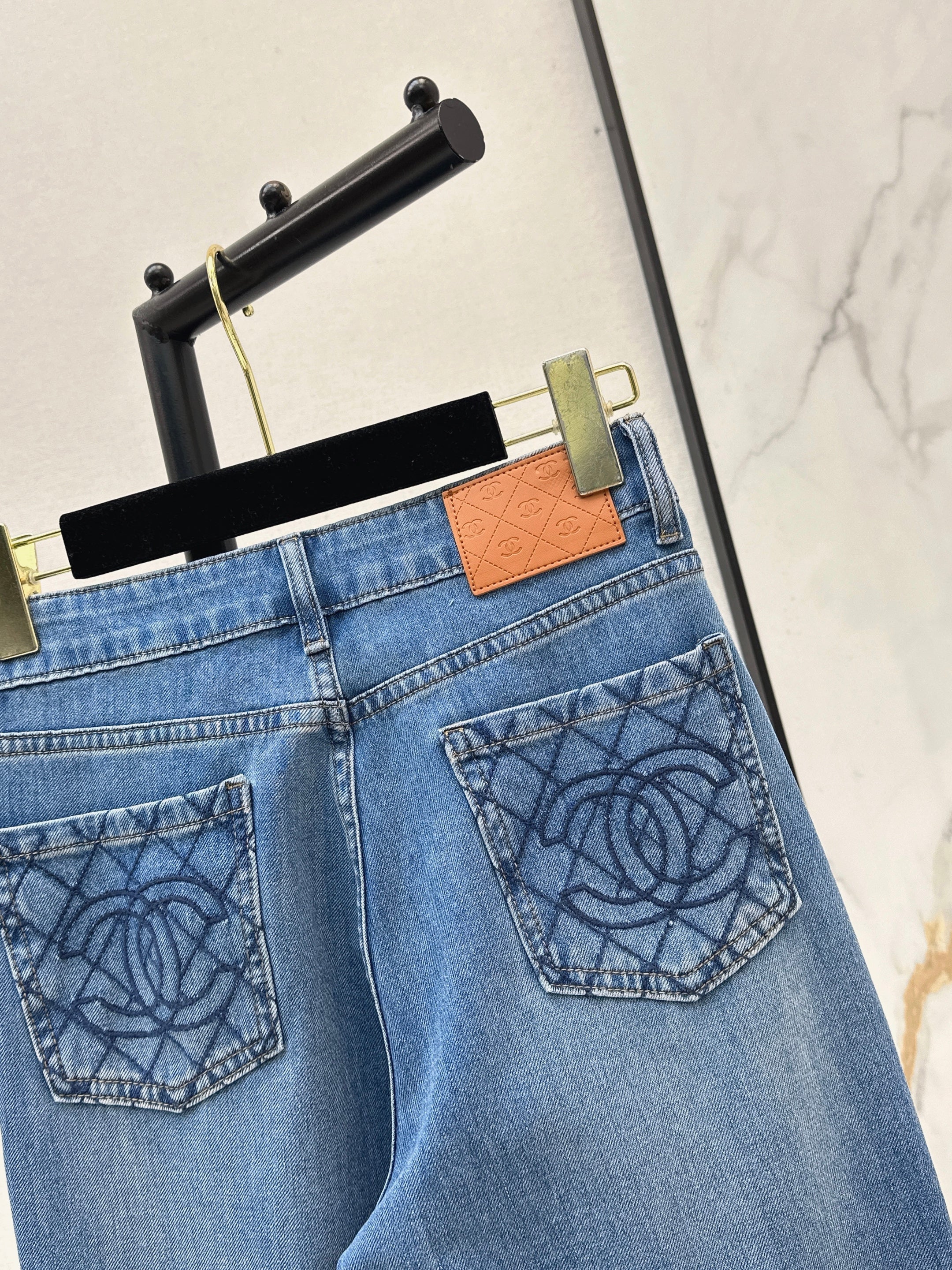 26SS Versatile Denim Jeans