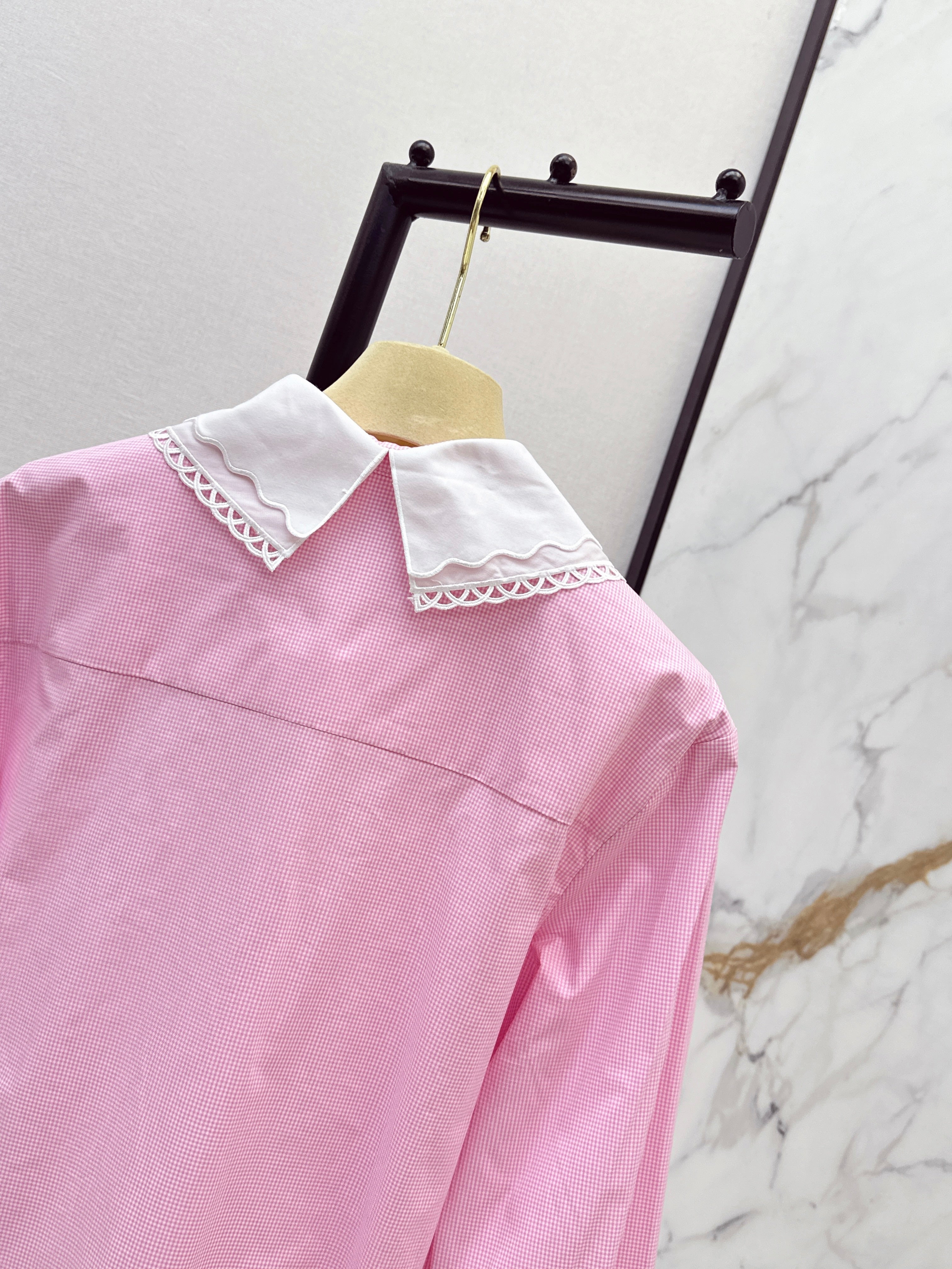 26SS Contrast-Collar Babydoll Shirt