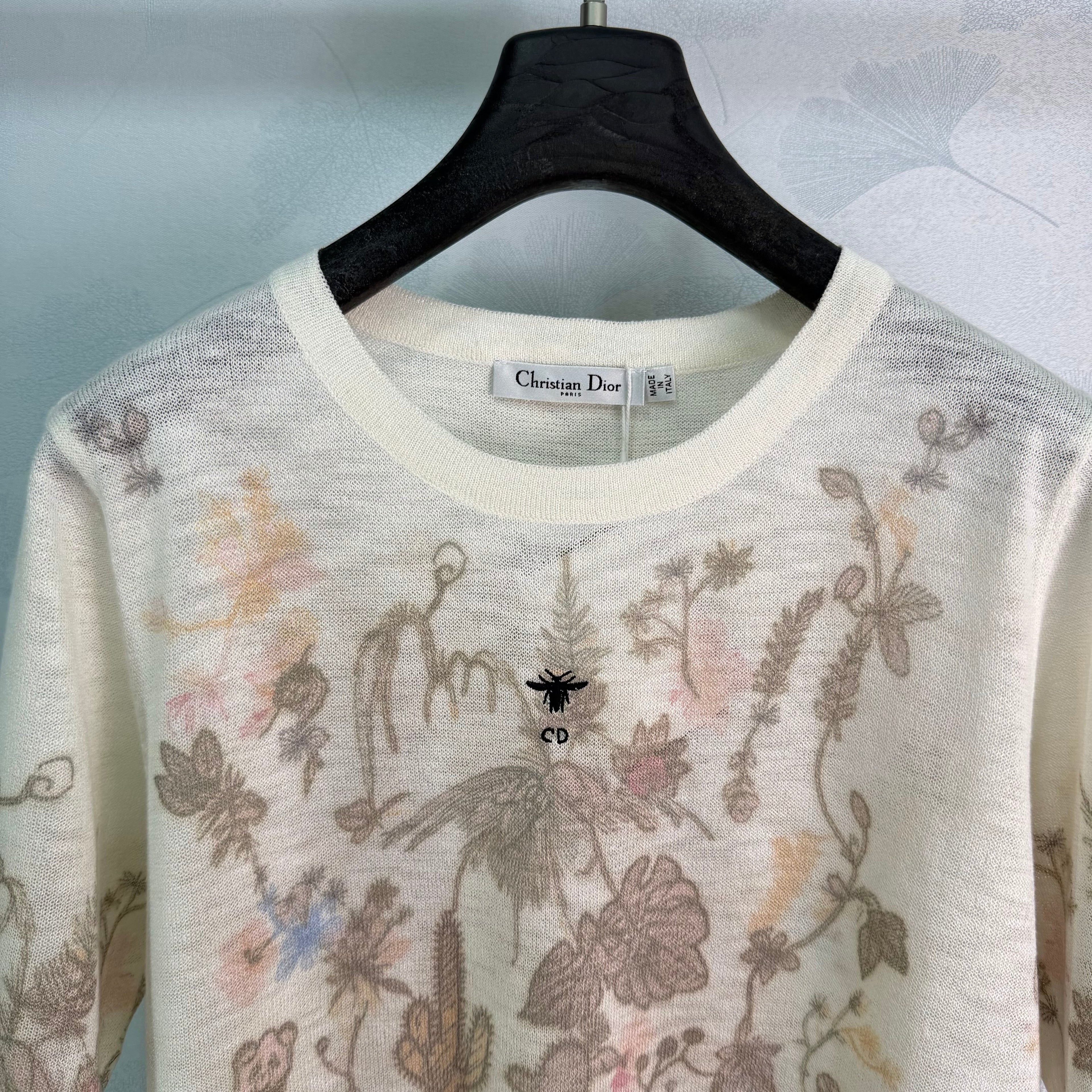 26  New Short-Sleeve Knit Top