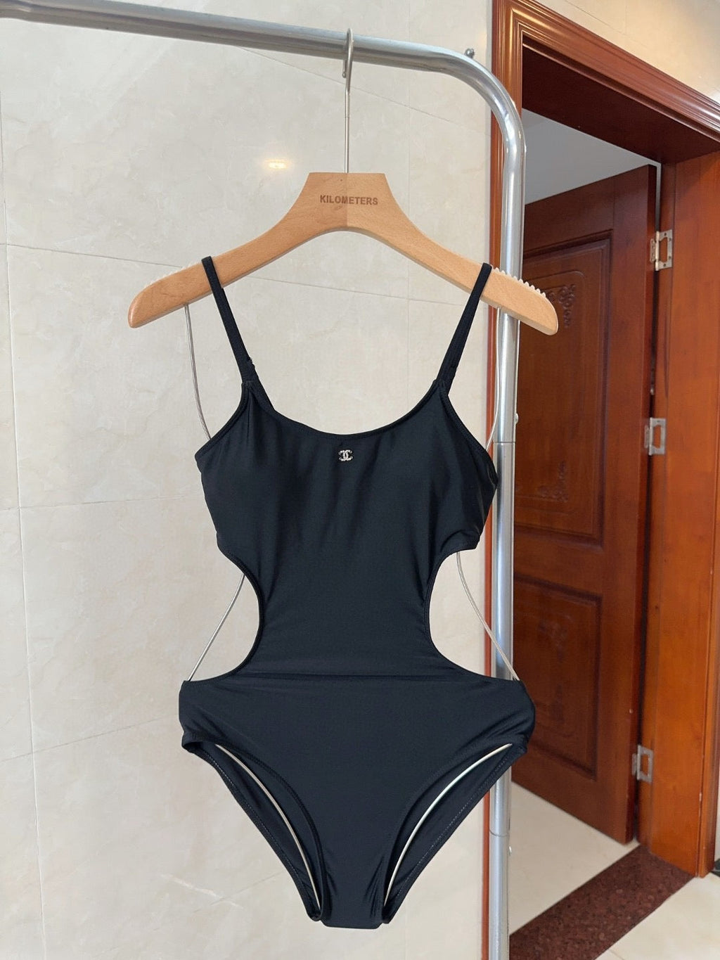 New one-piece swimsuit