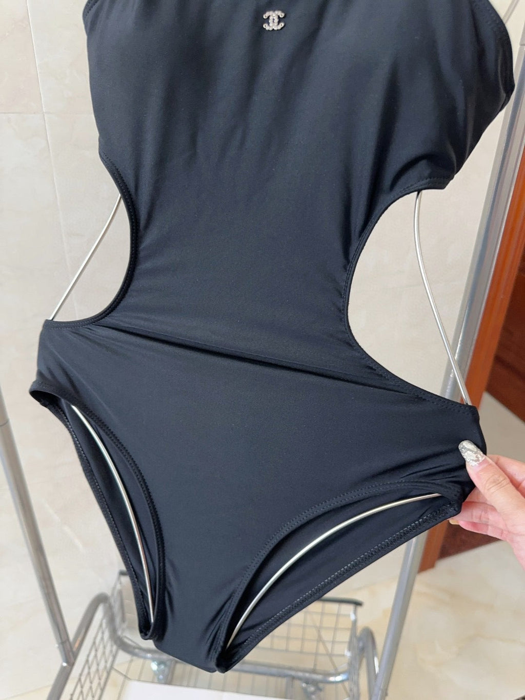 New one-piece swimsuit