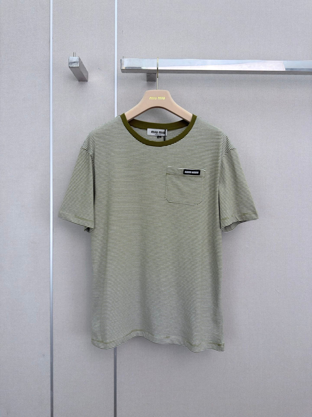 New striped short-sleeved T-shirt
