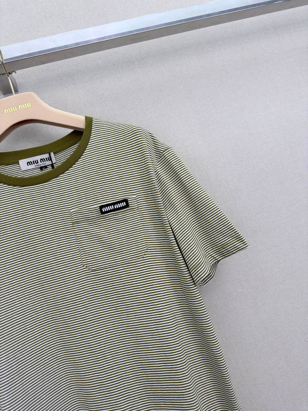 New striped short-sleeved T-shirt
