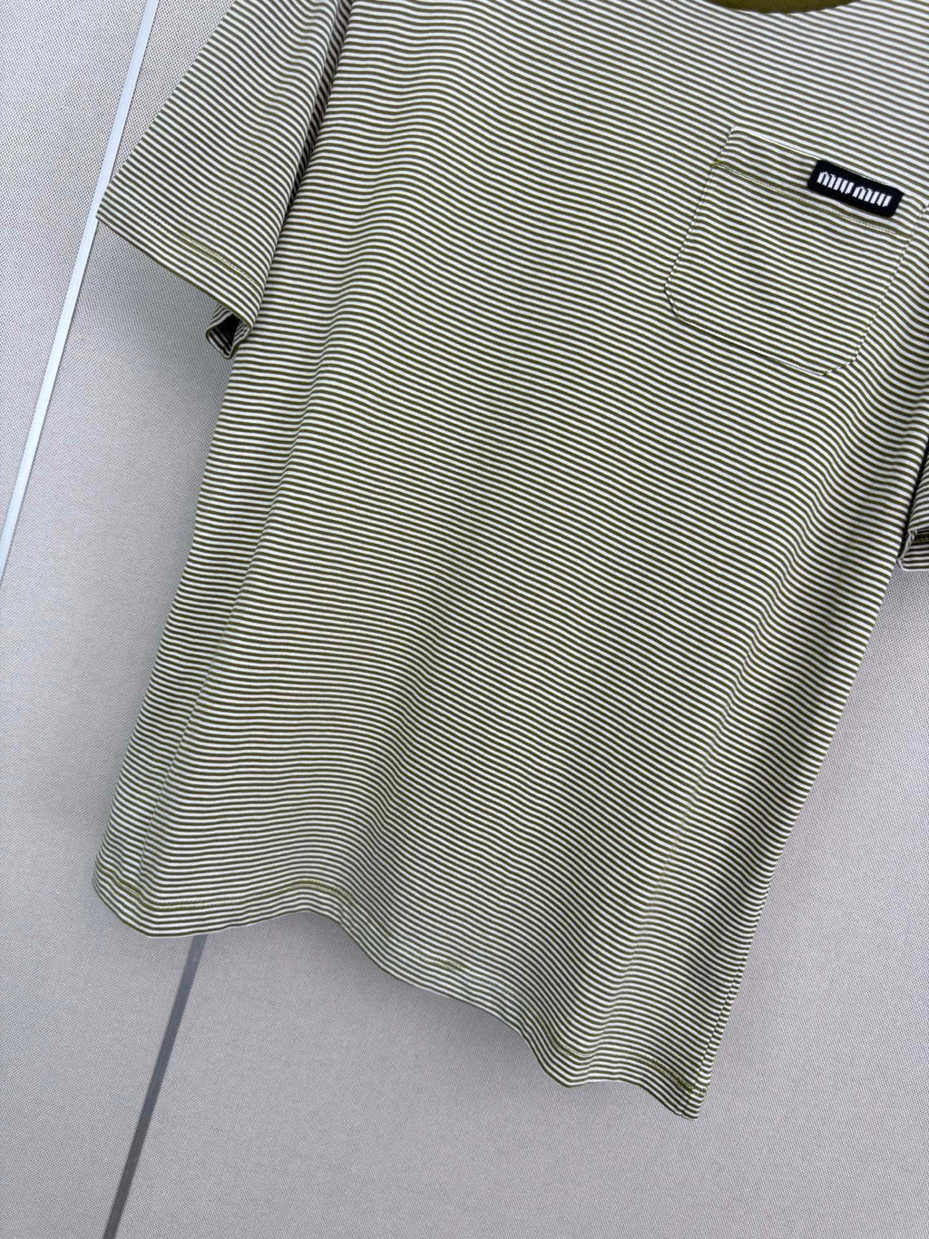 New striped short-sleeved T-shirt