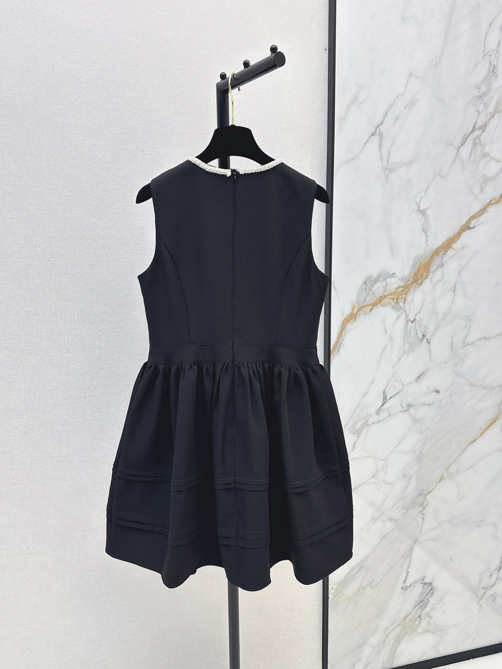 26 New Hand-Beaded Pearl Neckline Sleeveless Dress