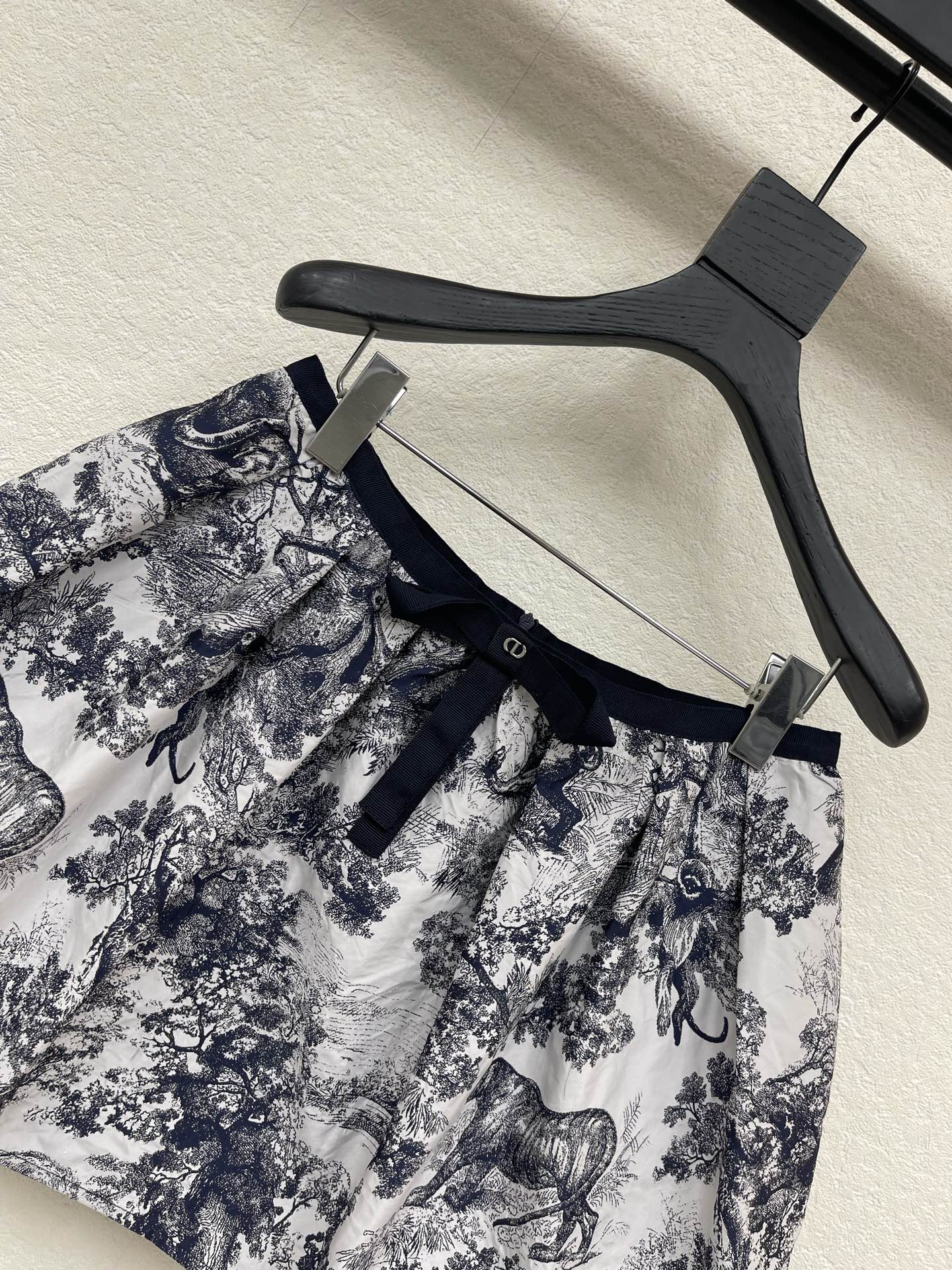 26 New Arrival: French Retro Style Jungle Print A-line Mini Skirt