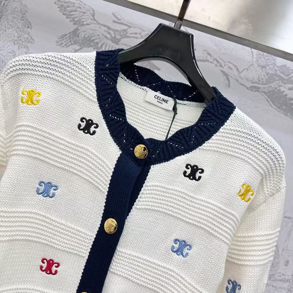 Crew-neck knit cardigan
