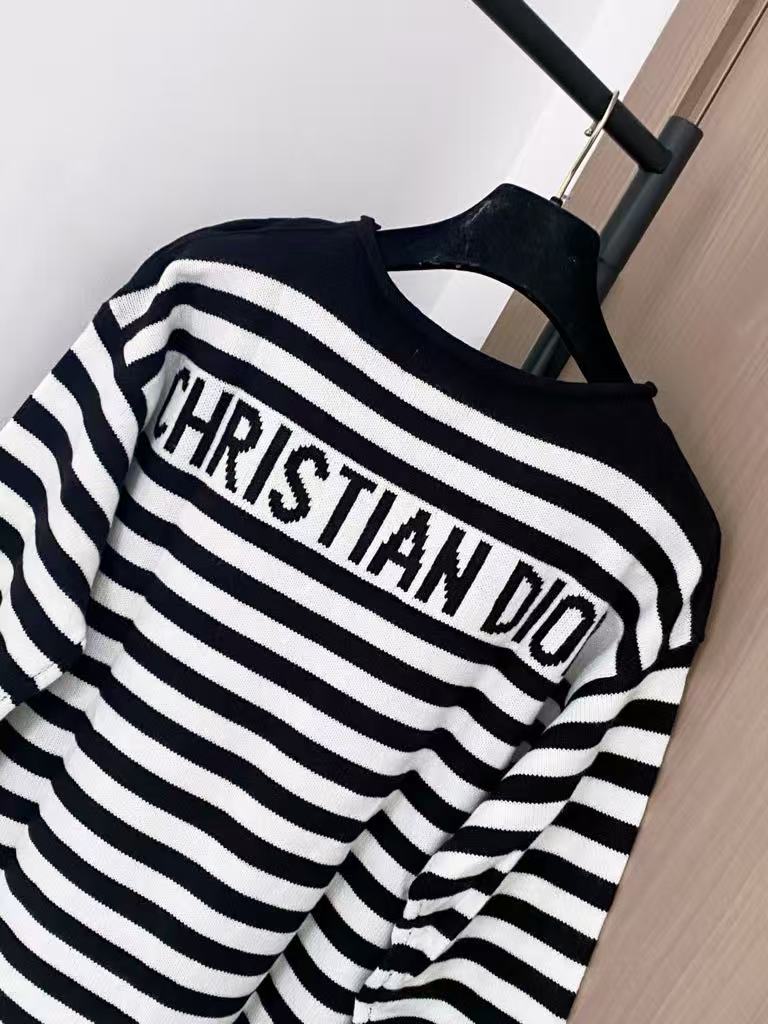 Striped button-shoulder long-sleeved sweater