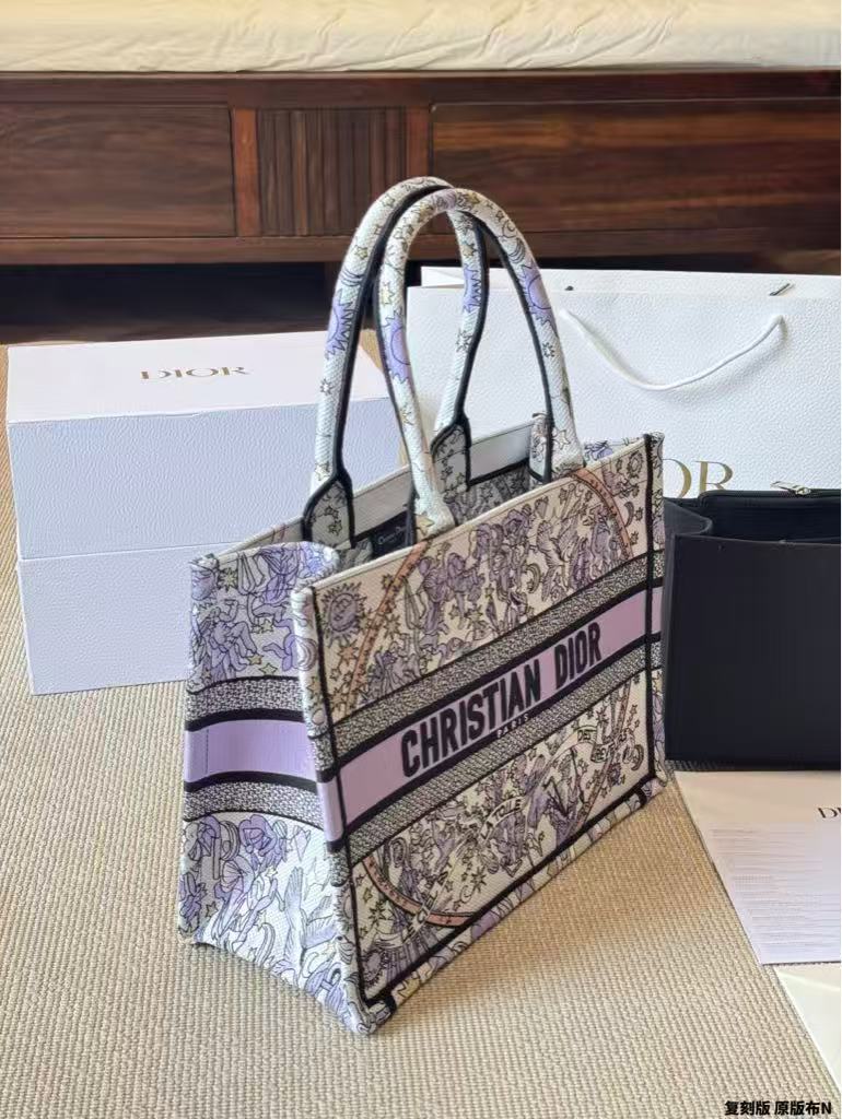 Jacquard butterfly embroidered tote bag