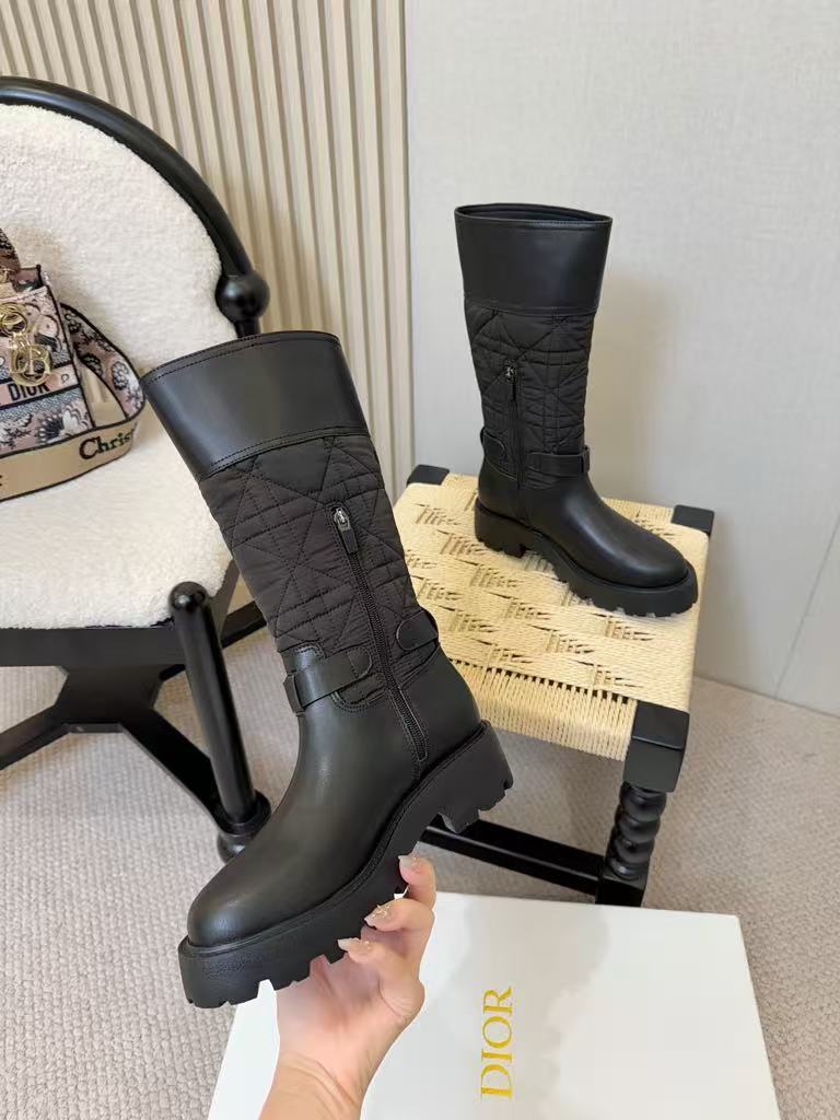 Stylish women's boots