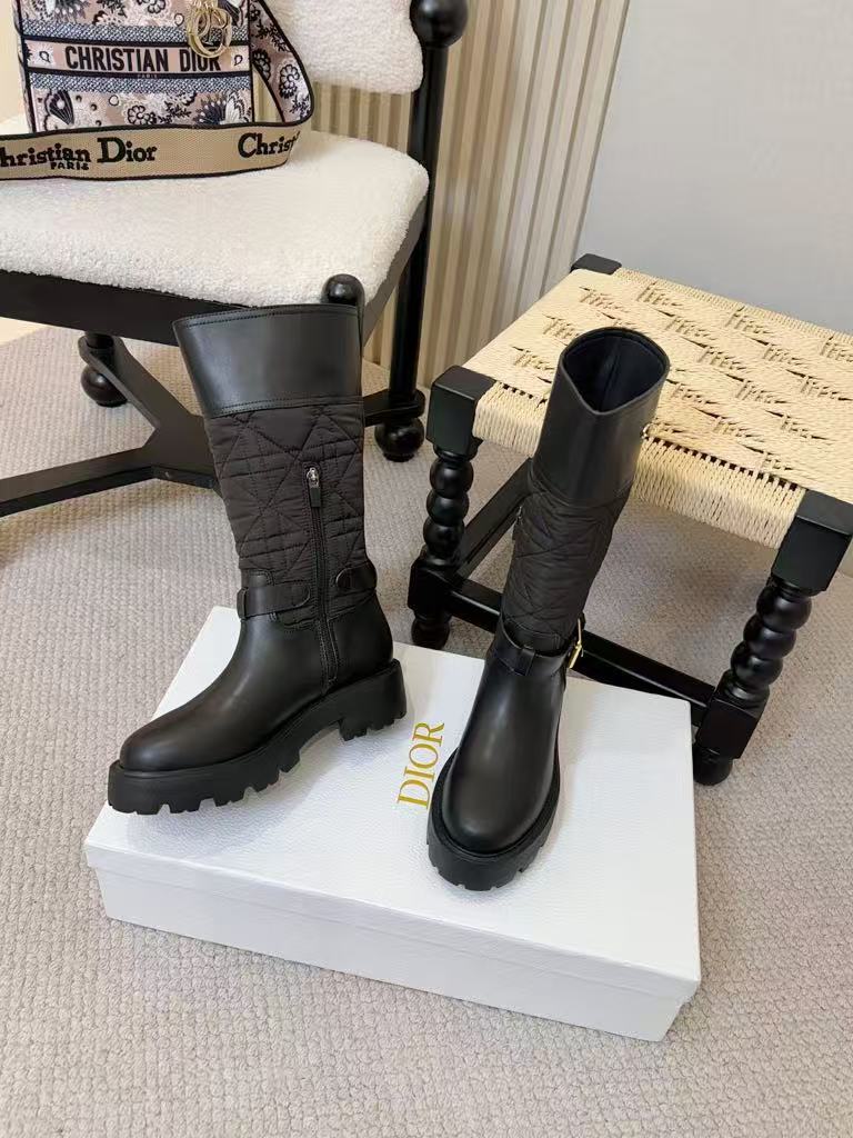 Stylish women's boots