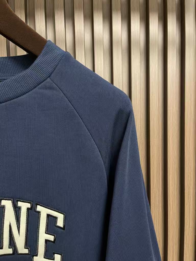 Regular-fit crewneck sweatshirt with appliquéd lettering