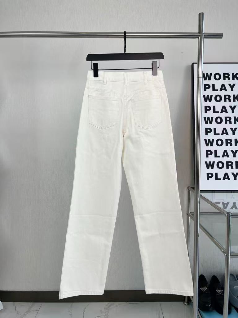 New white washed cotton jeans