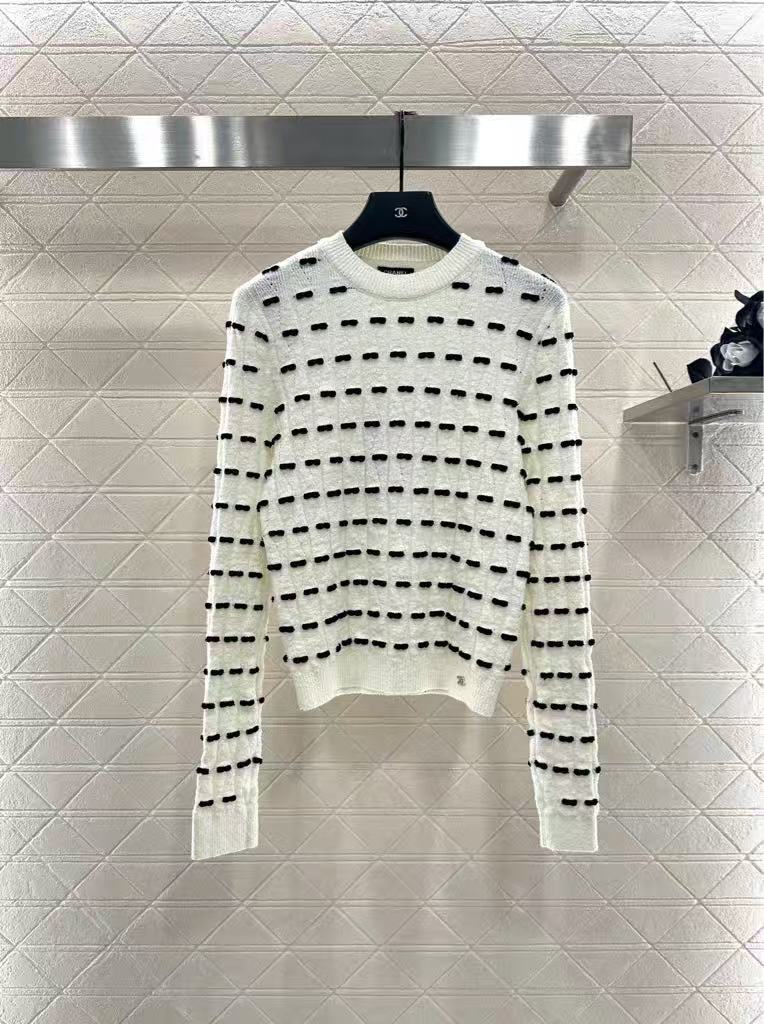 Bow Knit Long-Sleeved Top