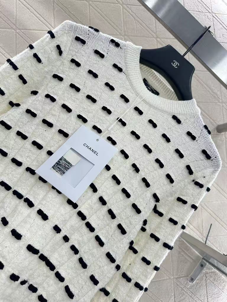 Bow Knit Long-Sleeved Top