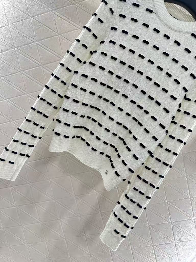 Bow Knit Long-Sleeved Top
