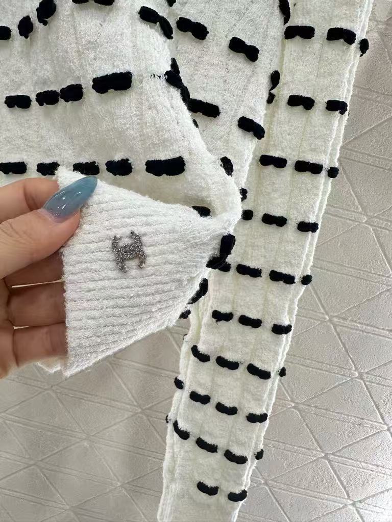 Bow Knit Long-Sleeved Top
