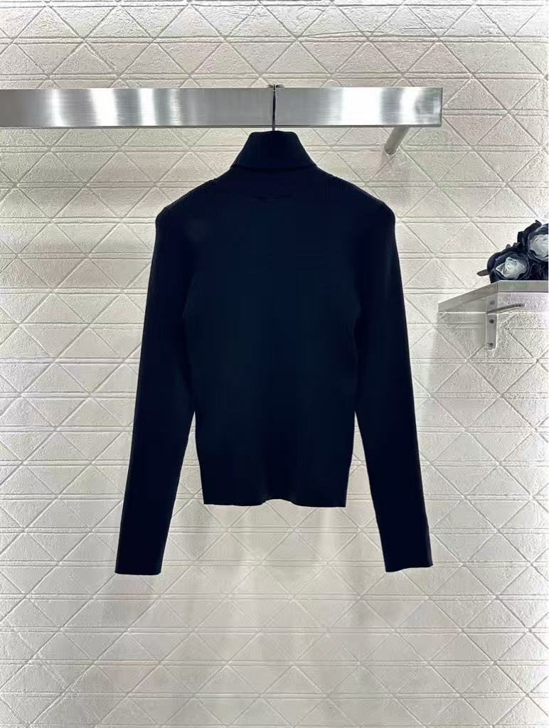 Bow Turtleneck Long-Sleeved Sweater